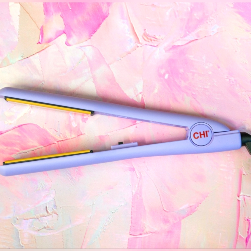 CHI Ceramic Hairstyling Flat Iron 1.5 inch Lavender